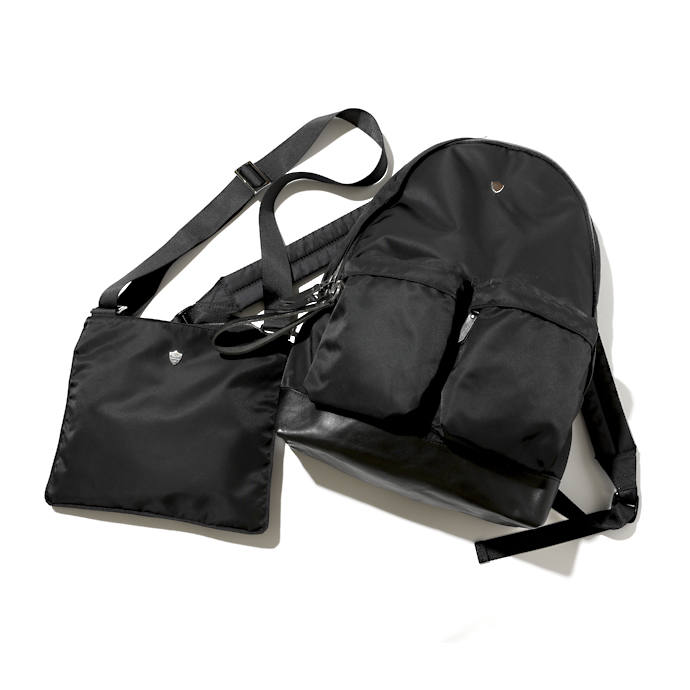 希少 GARNI Andy Backpack リュック レザー 大容量 黒 美品 希少 GARNI Andy Backpack リュック レザー 大容量 黒 美品