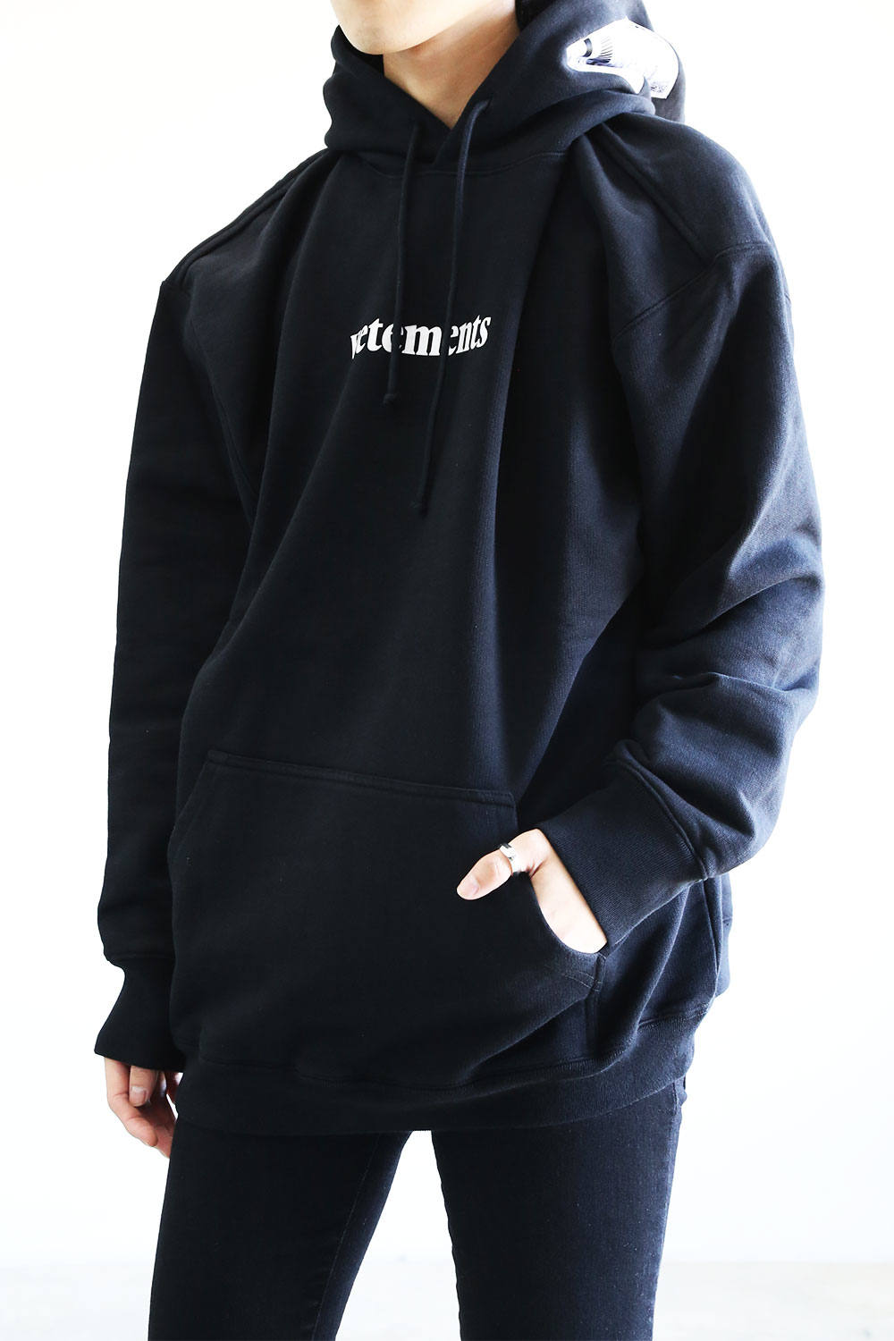 LOGO HOODIE / ブラック - S